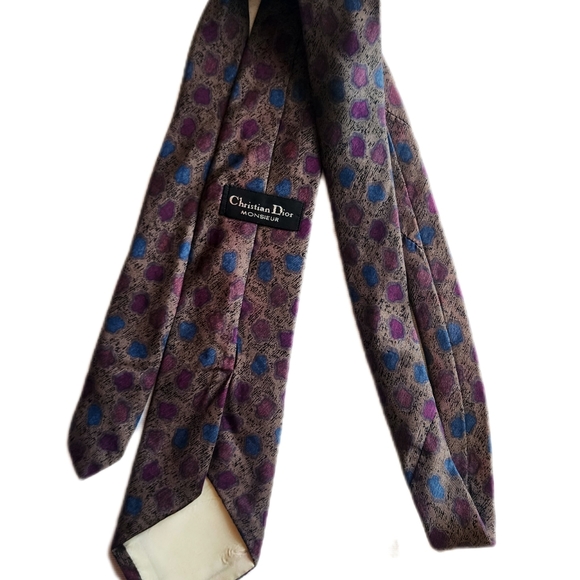 Set of 4 stylish Dior ties. - Picture 4 of 10